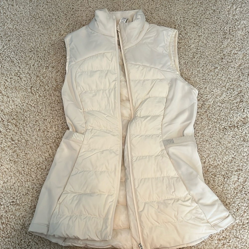 Lululemon down for it all puffer vest